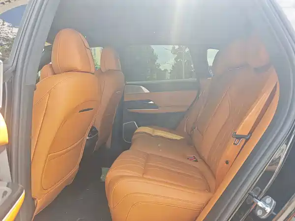 XPeng G9 2025