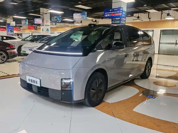 Li Auto MEGA 2024