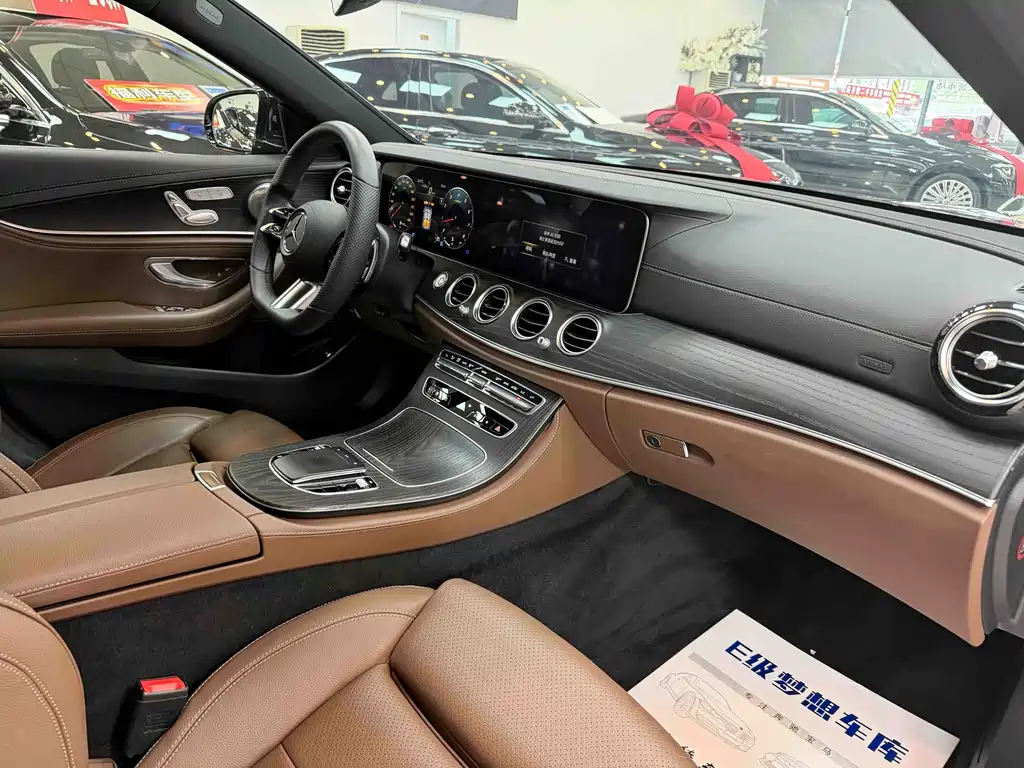 Mercedes-Benz E-Class 2023 — фото 7