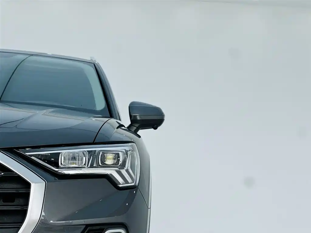 Audi Q3 2021 — фото 10
