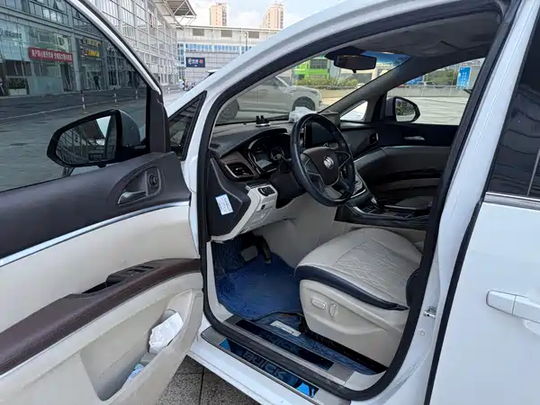 Buick GL8 2021