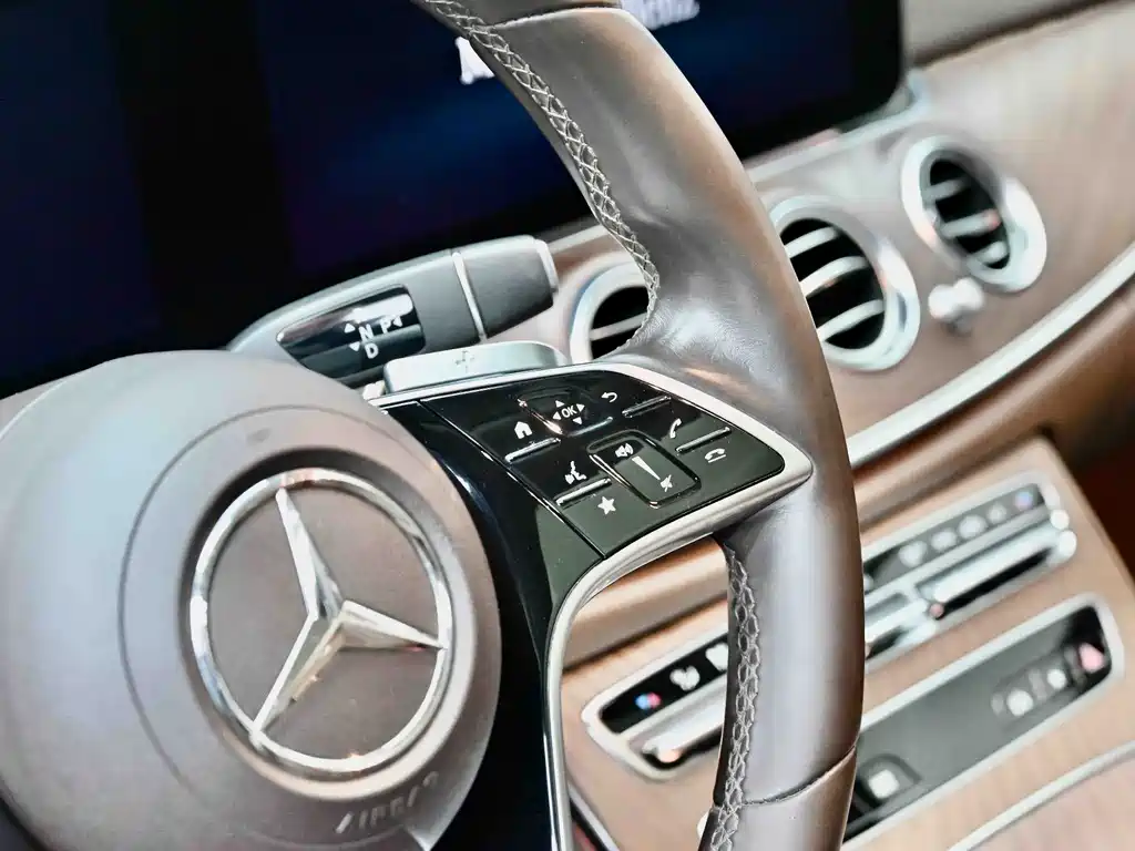 Mercedes-Benz E-Class 2022 — фото 33