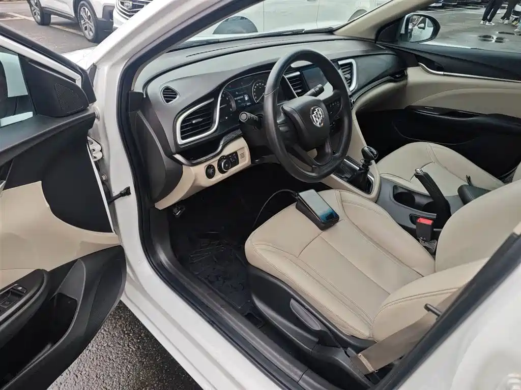 Buick Excelle 2017 — фото 16