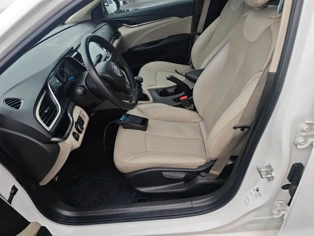 Buick Excelle 2017 — фото 15