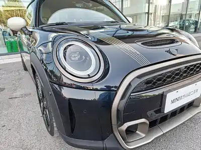 MINI MINI 2023