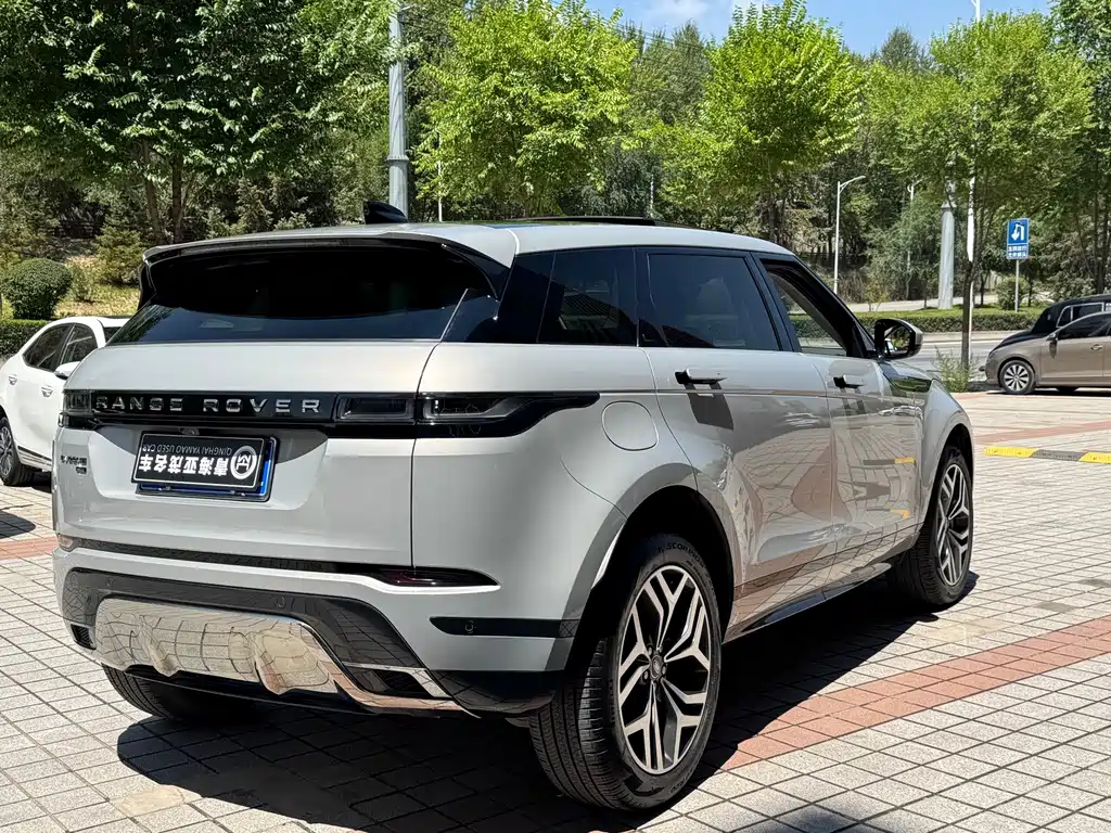 Land Rover Range Rover Evoque 2023 — фото 13