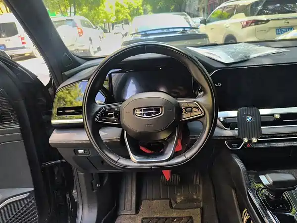 Geely Xingyue L 2025