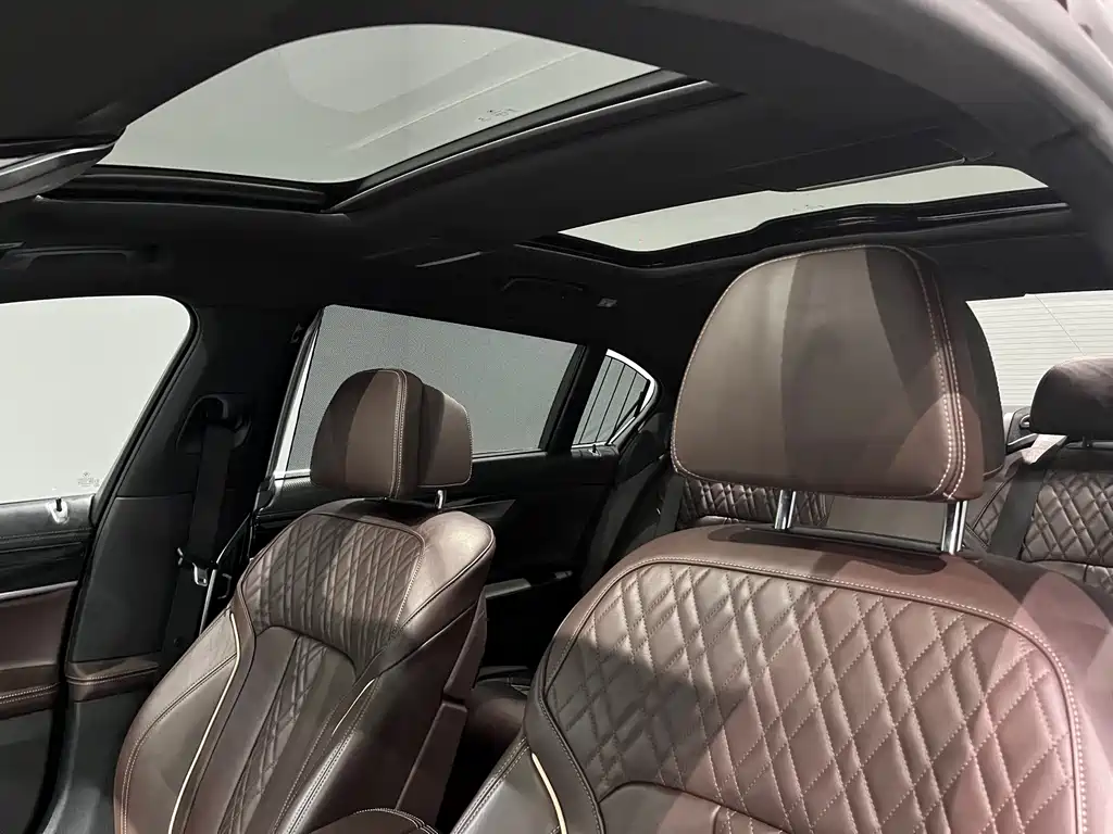 BMW 7 Series 2021 — фото 18
