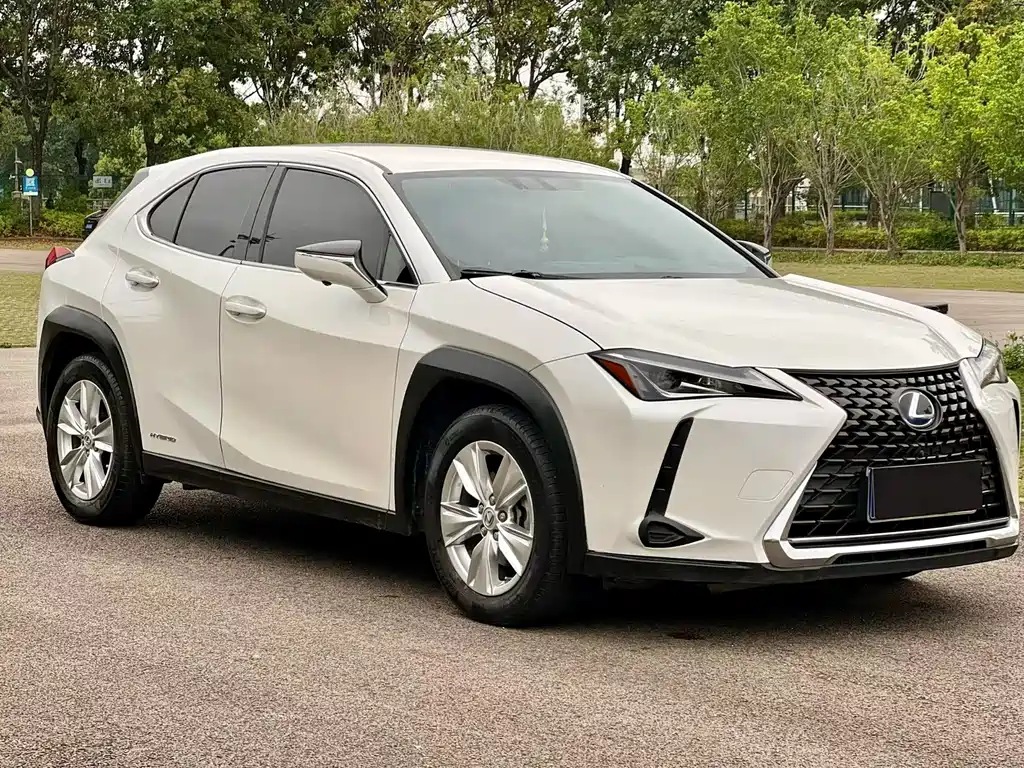 Lexus UX 2019 — фото 3