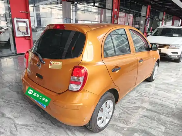 Nissan March 2015