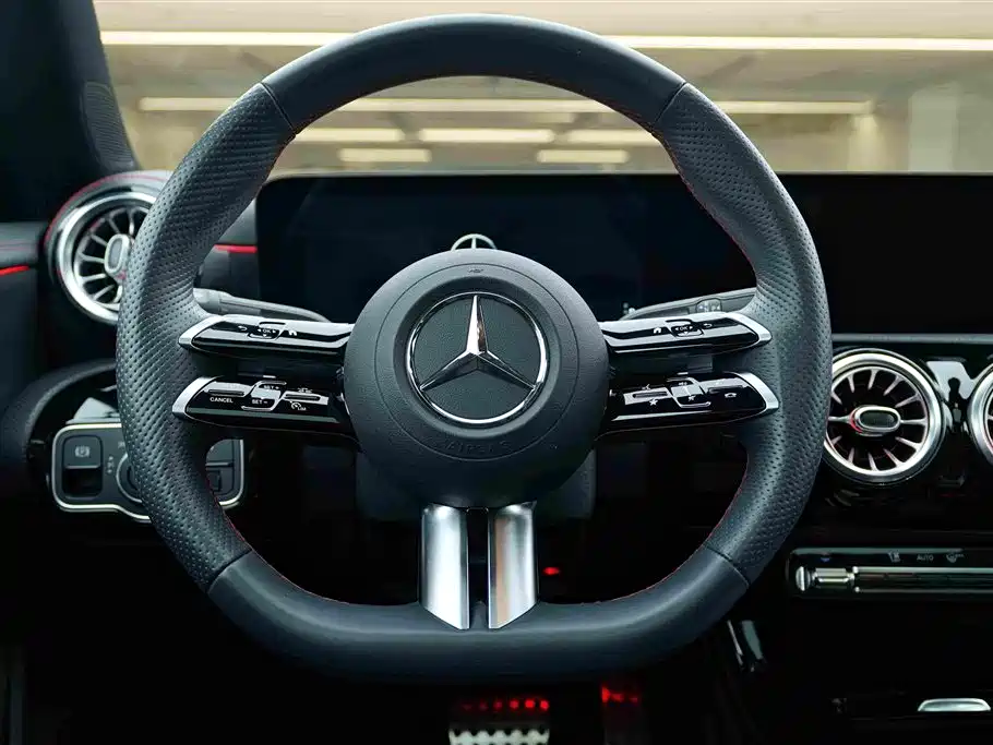 Mercedes-Benz CLA 2025 — фото 17