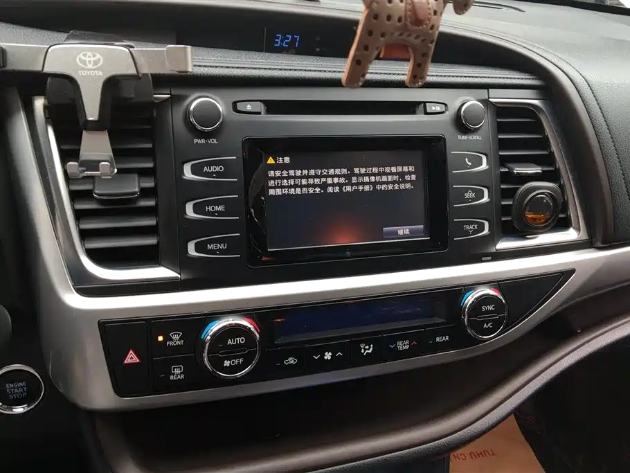 Toyota Highlander 2017 — фото 13