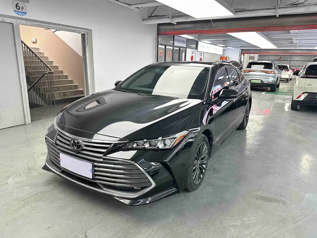 Toyota Avalon 2020 — фото 1