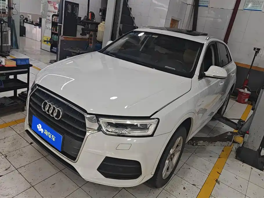 Audi Q3 2019 — фото 1