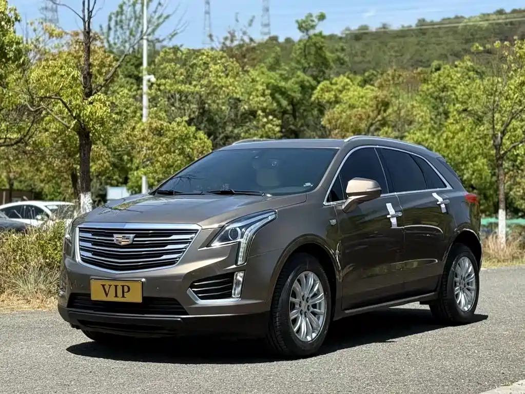 Cadillac XT5 2016 — фото 1