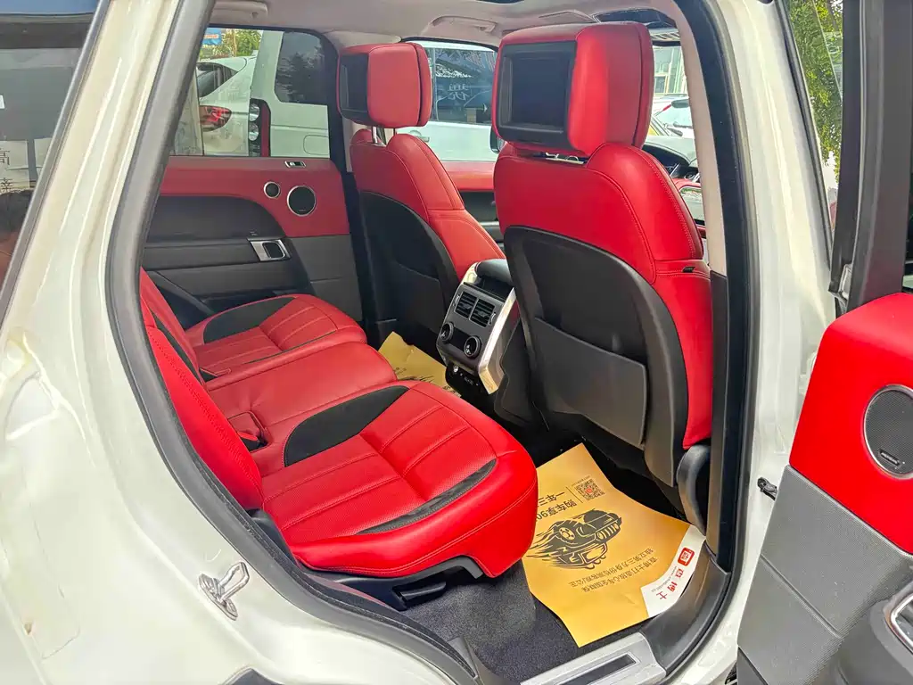 Land Rover Sport 2020 — фото 11