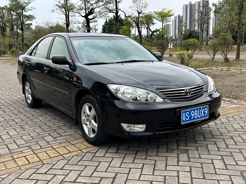Toyota Camry 2005 — фото 3