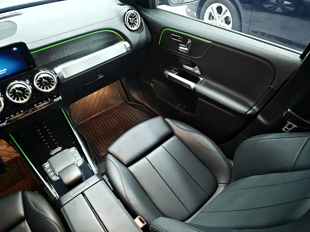 Mercedes-Benz EQB 2023 — фото 13
