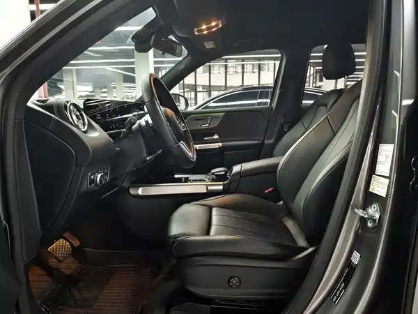 Mercedes-Benz EQB 2023