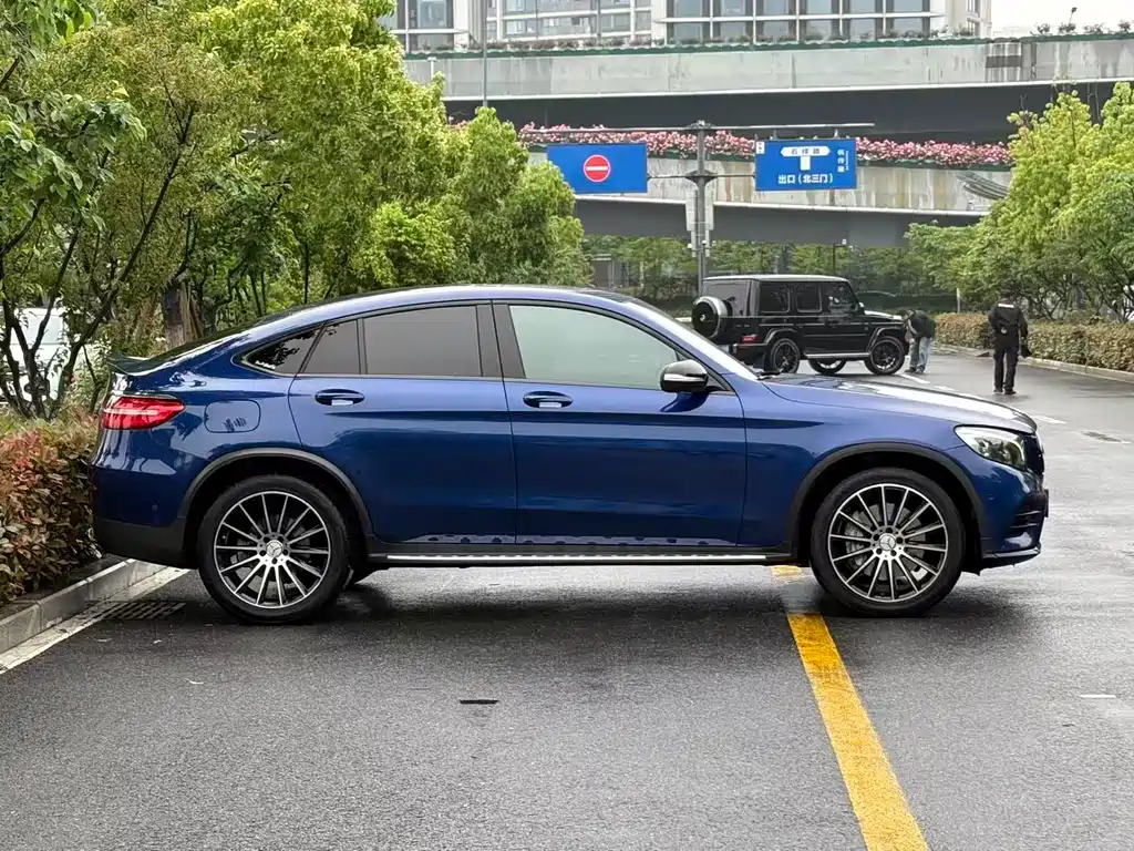 Mercedes-Benz GLC Coupe AMG 2019 — фото 4