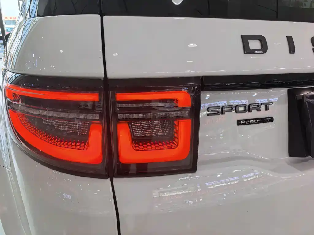 Land Rover Discovery Sport 2020 — фото 26