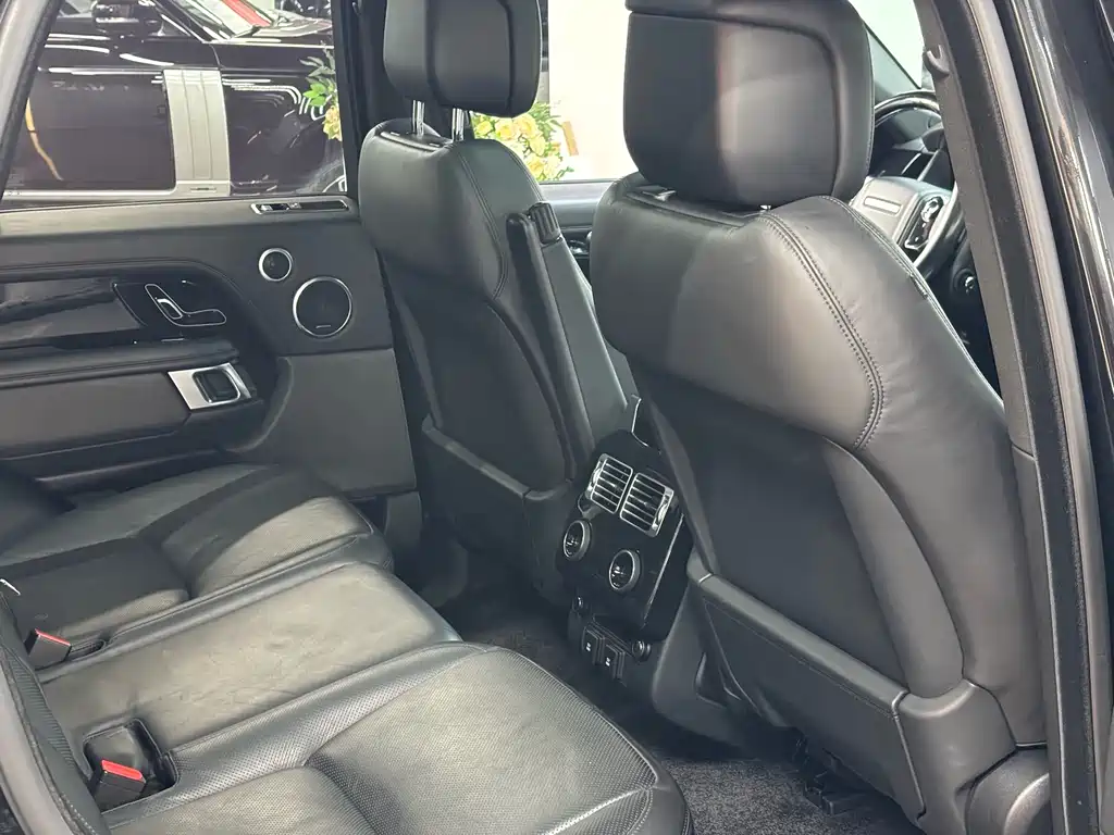 Land Rover Range Rover 2019 — фото 9