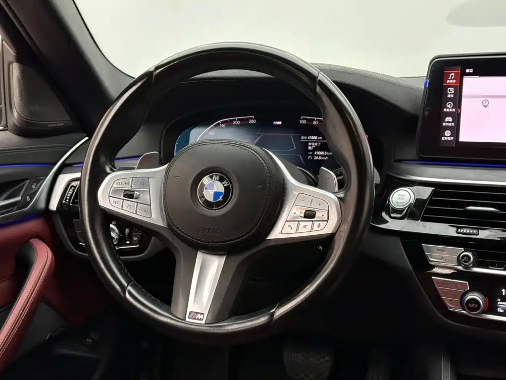 BMW 5 Series 2024 — фото 12
