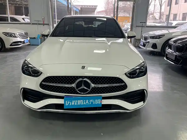 Mercedes-Benz C-Class 2024