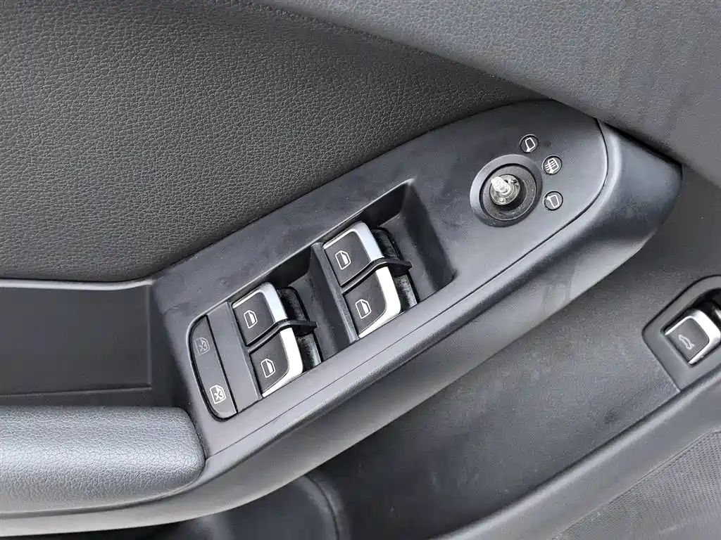 Audi A4L 2013 — фото 9