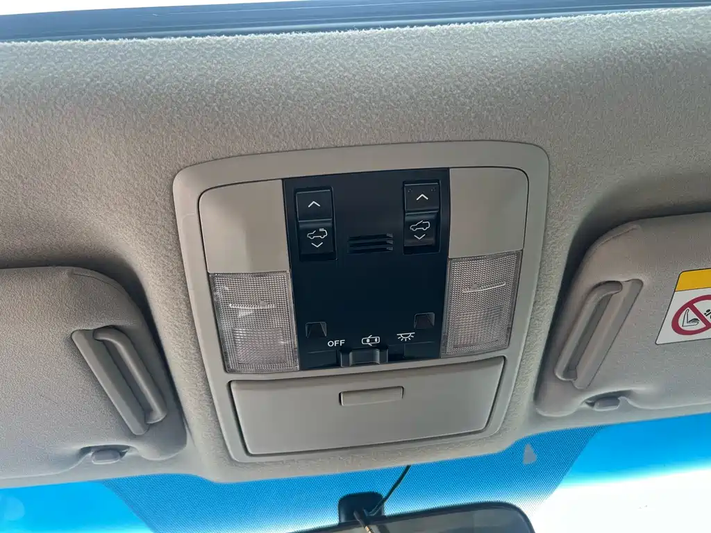 Toyota Prado 2017 — фото 11