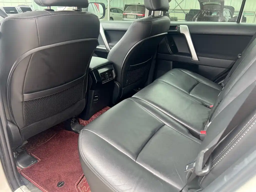 Toyota Prado 2017 — фото 13