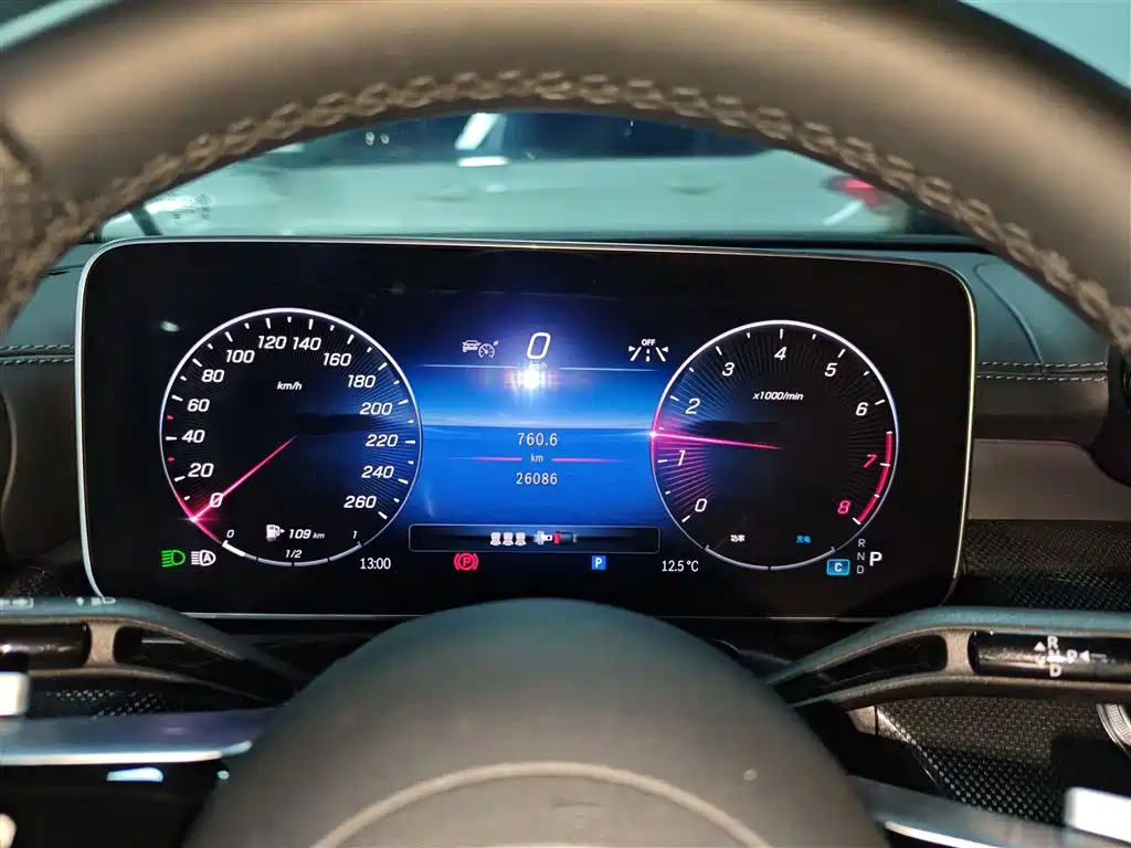 Mercedes-Benz C-Class 2024 — фото 12