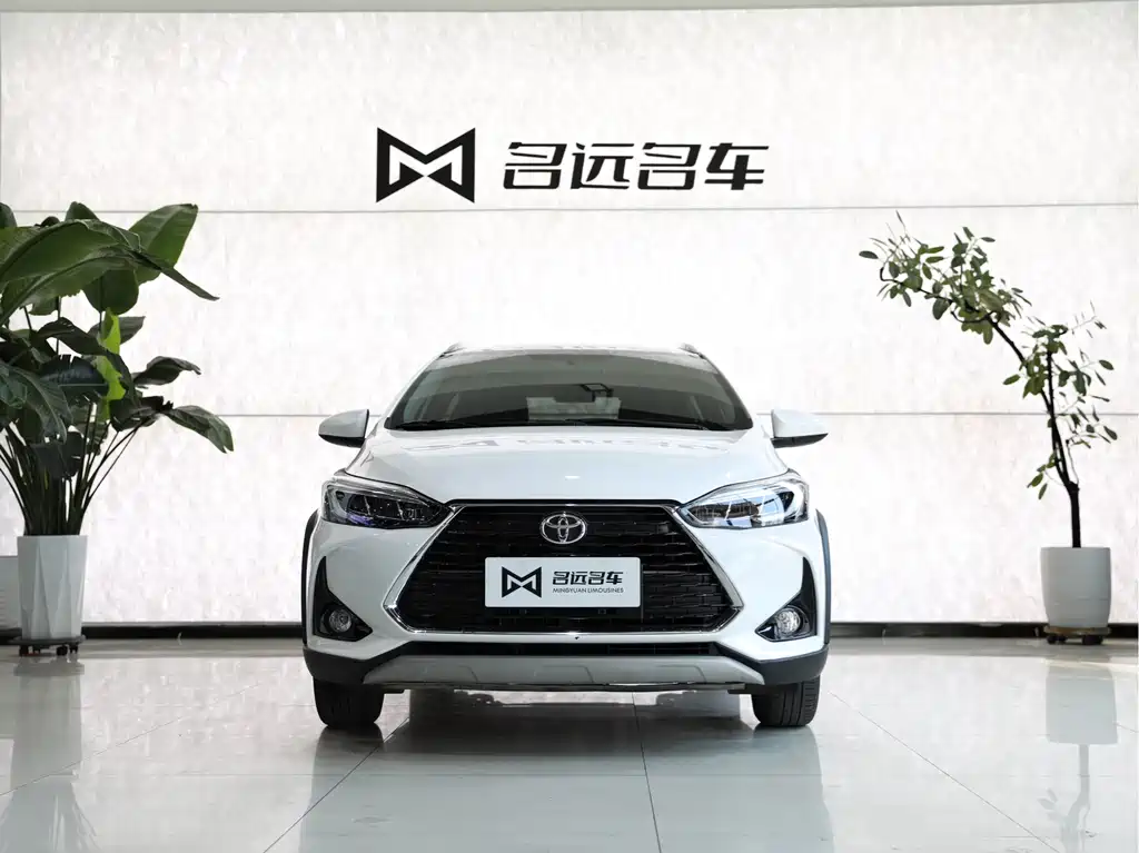 Toyota Yaris L 2022 — фото 2