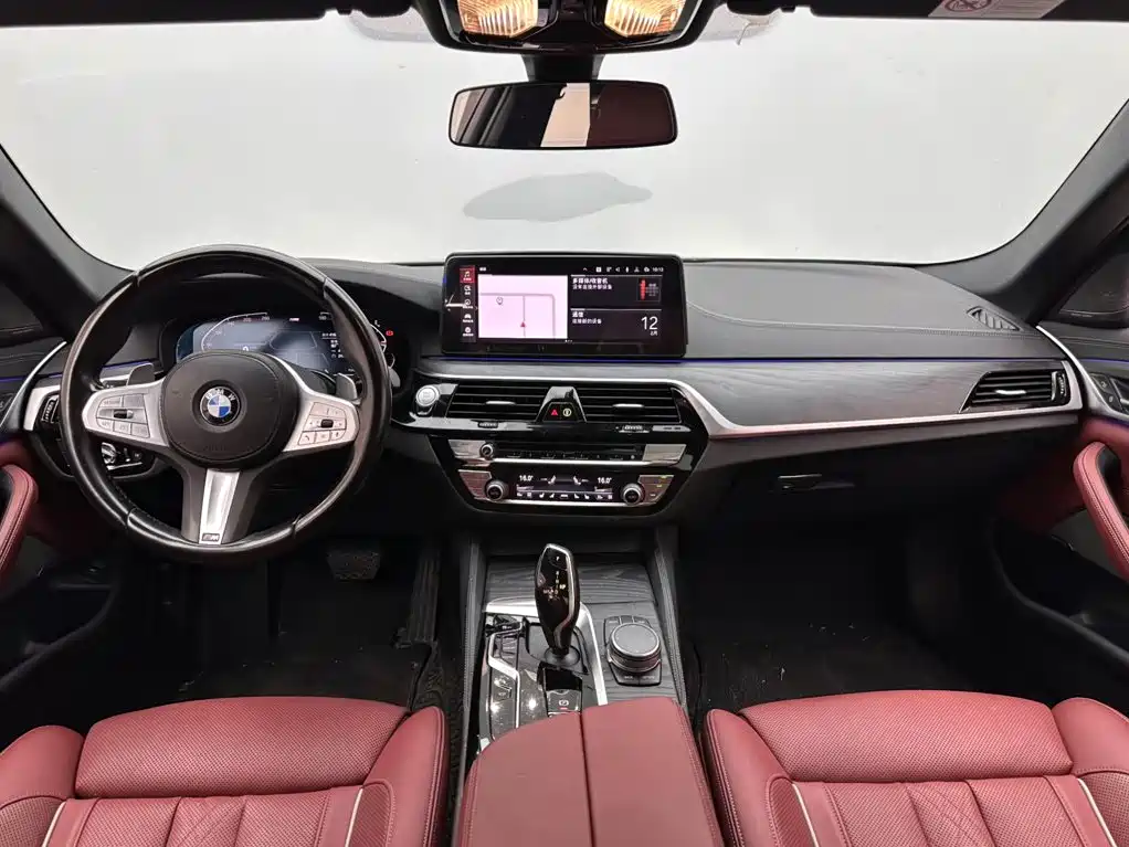 BMW 5 Series 2024 — фото 10