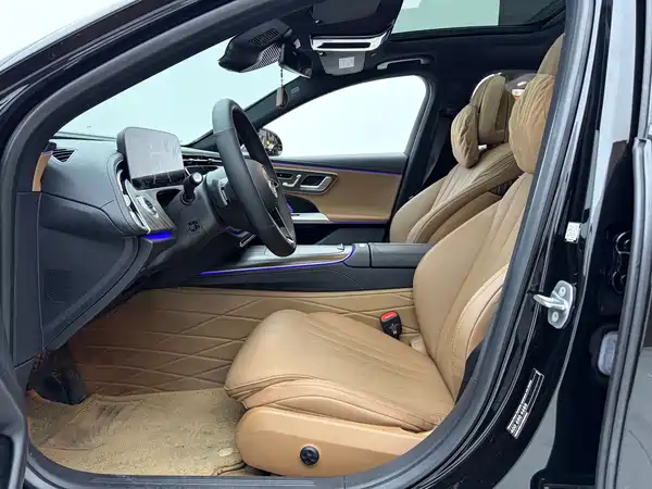 Mercedes-Benz E-Class 2024