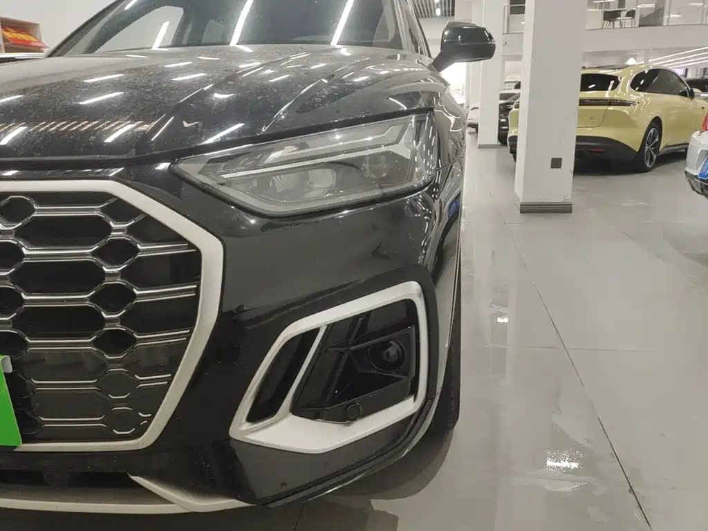 Audi Q5L 2023 — фото 24