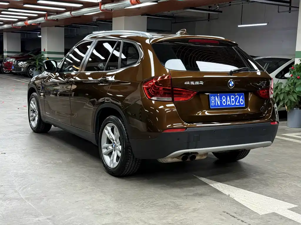BMW X1 2012 — фото 9
