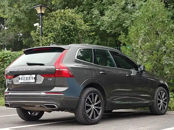 Volvo XC60 2021
