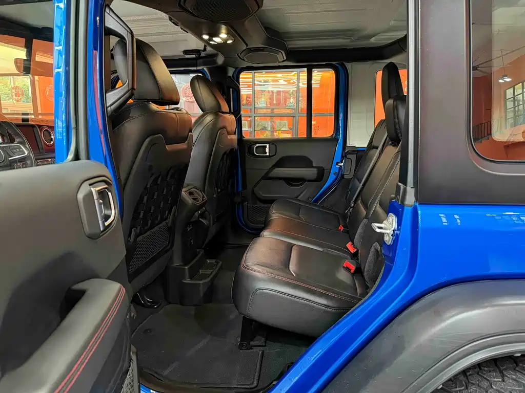 Jeep Wrangler 2024 — фото 14