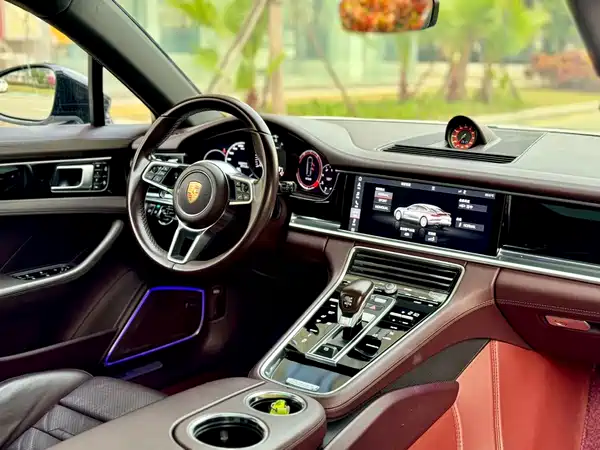 Porsche Panamera 2019