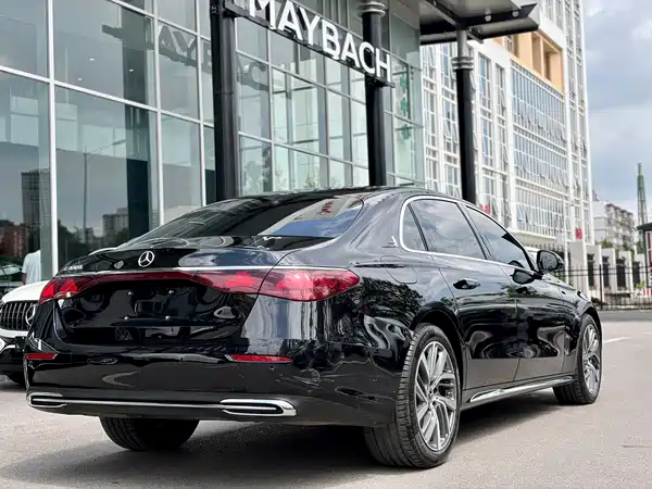 Mercedes-Benz E-Class 2024