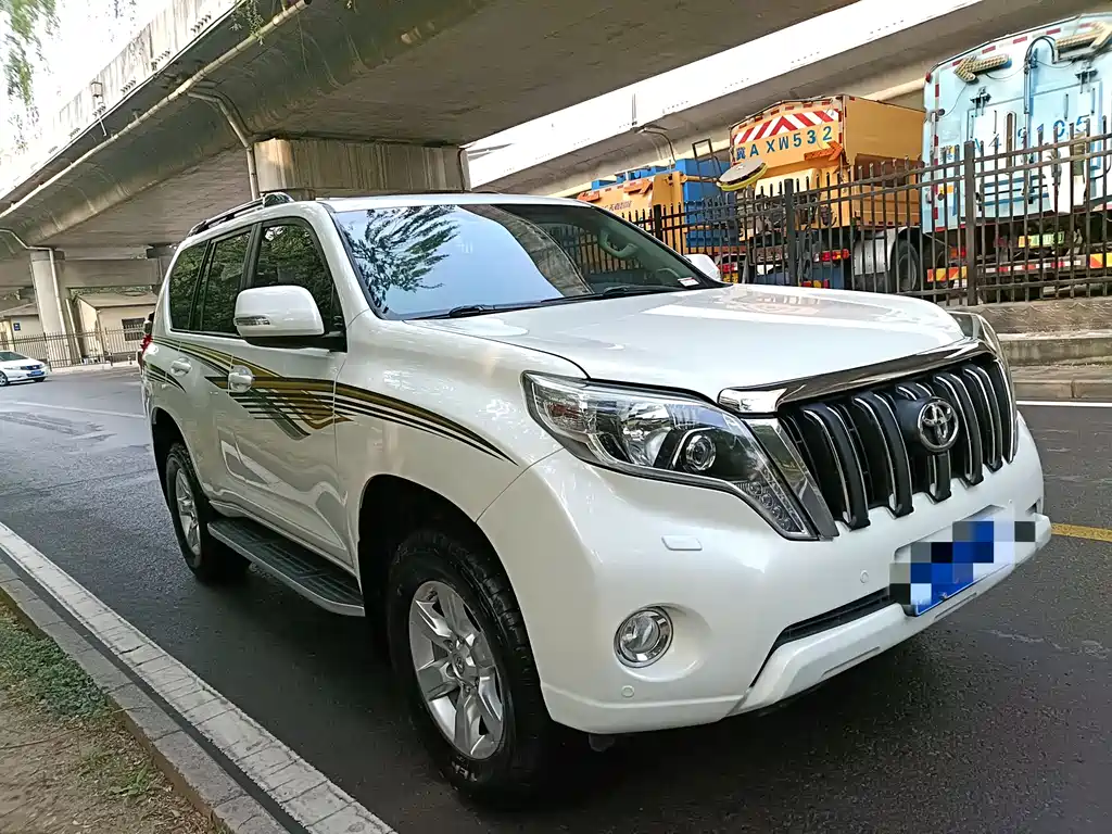 Toyota Prado 2017 — фото 3