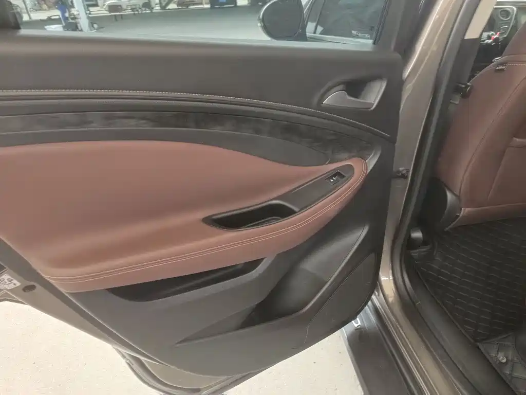 Buick Envision Plus 2015 — фото 10