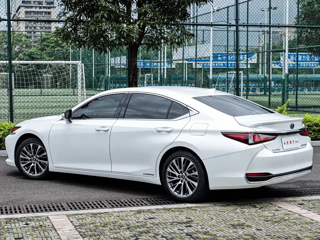 Lexus ES 2021 — фото 6