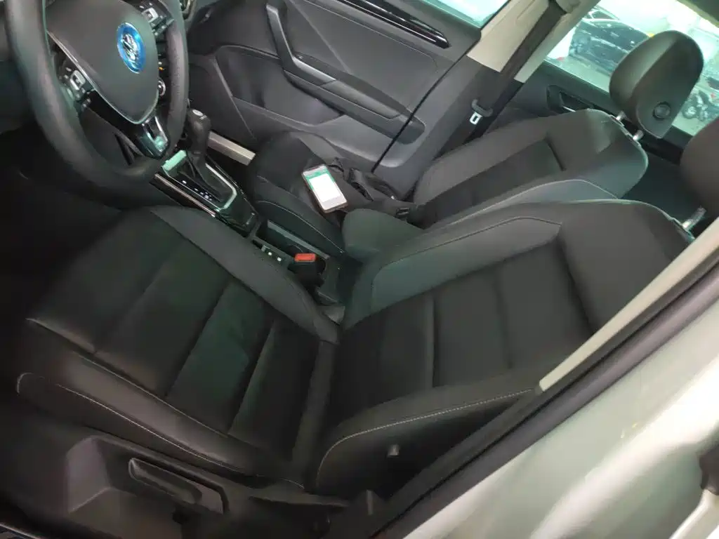 Volkswagen T-Roc 2019 — фото 11