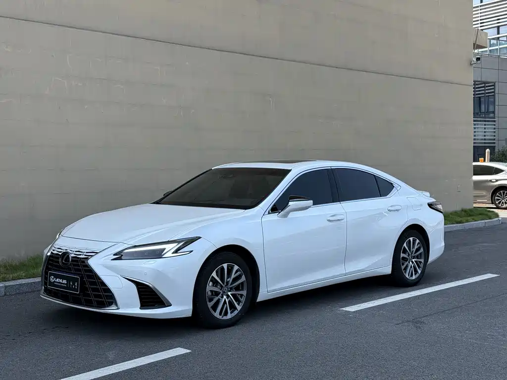 Lexus ES 2025 — фото 2