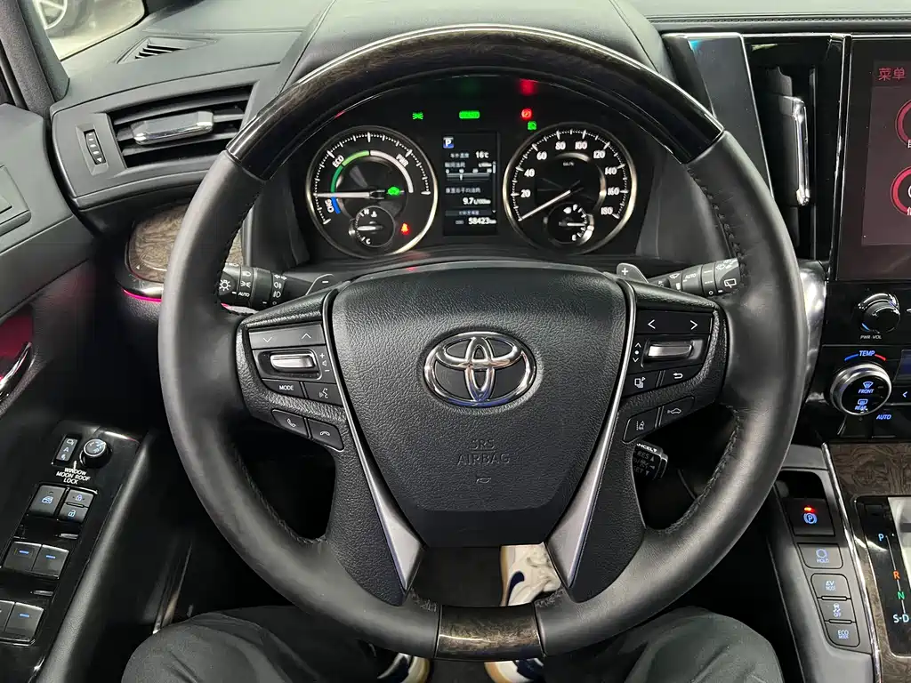 Toyota Vellfire 2022 — фото 21