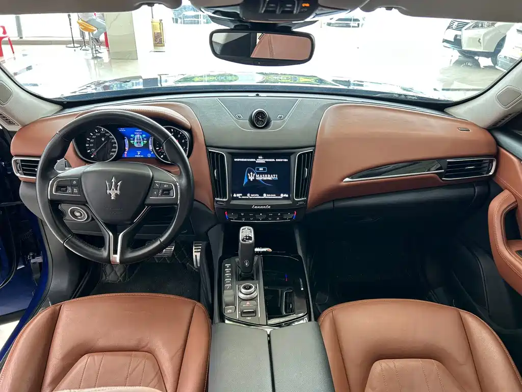 Maserati Levante 2020 — фото 16