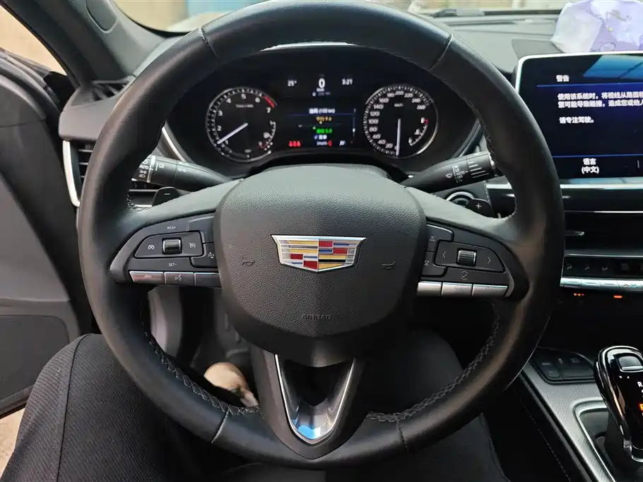 Cadillac CT5 2023 — фото 14