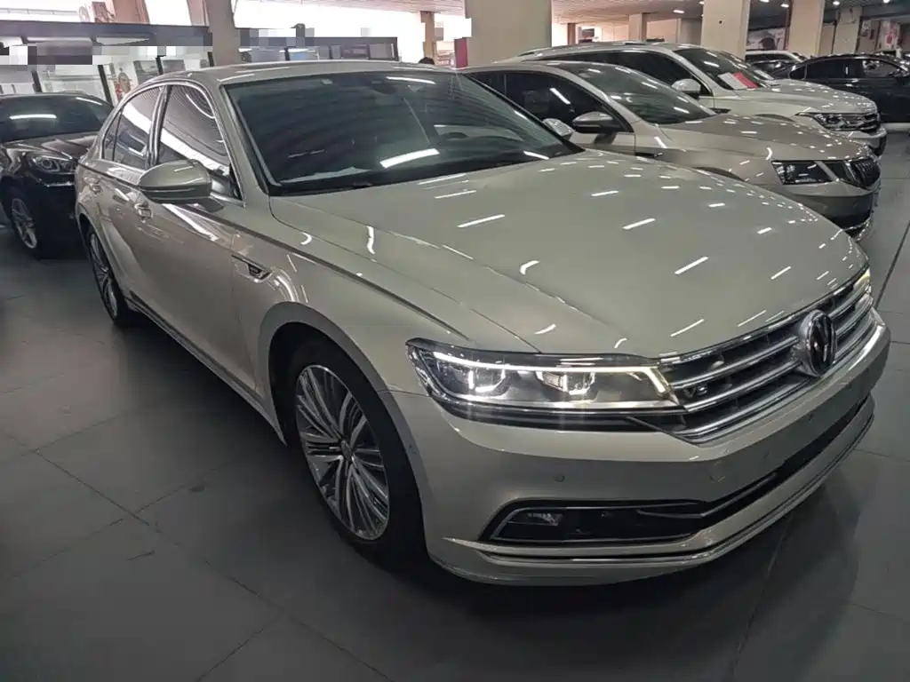 Volkswagen Phideon 2016 — фото 4